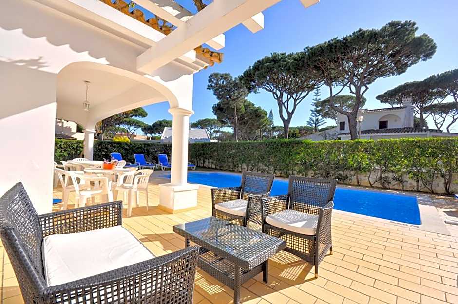 Charming Villa, Private Pool, Walking Distance to Centre, Free AC Wifi