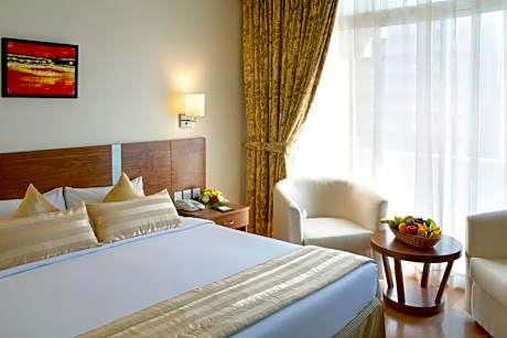 Family Suite One Bedroom with King Bed