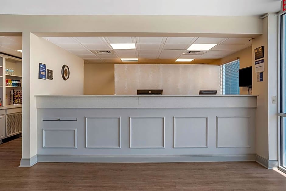 Best Western Navarre Waterfront