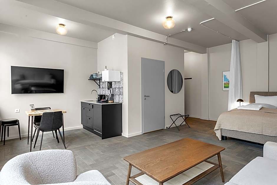 The Swan House by Heimaleiga