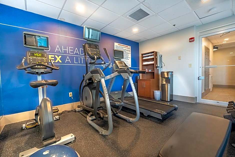 Holiday Inn Express Hotel & Suites Cocoa Beach By IHG