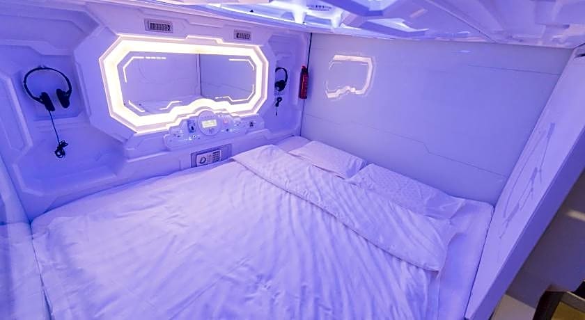 Seaview Capsule Hotel