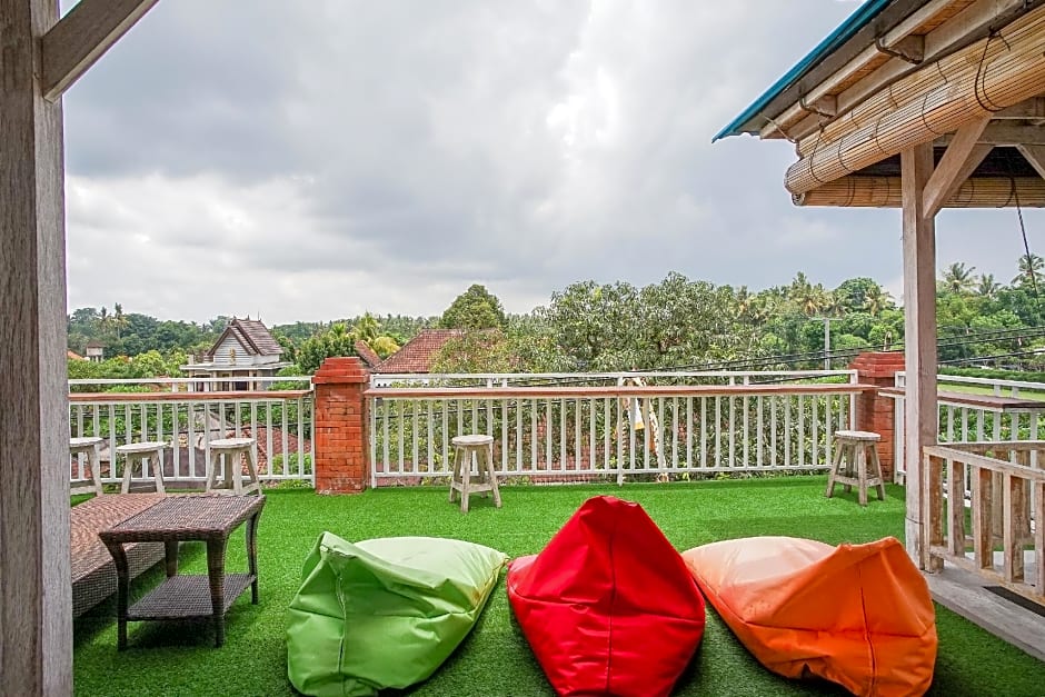 Kememai Hostel