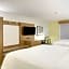Holiday Inn Express Hotel & Suites Portland