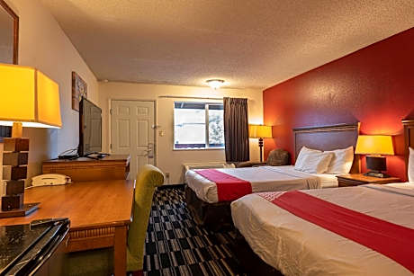 Queen Room with Two Queen Beds - Disability Access