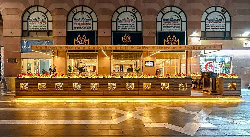 Grand plaza al Madinah