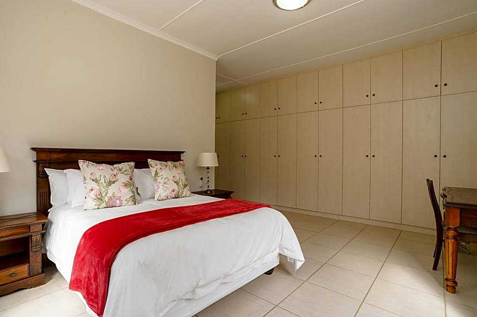 Vredehoek Guest Farm