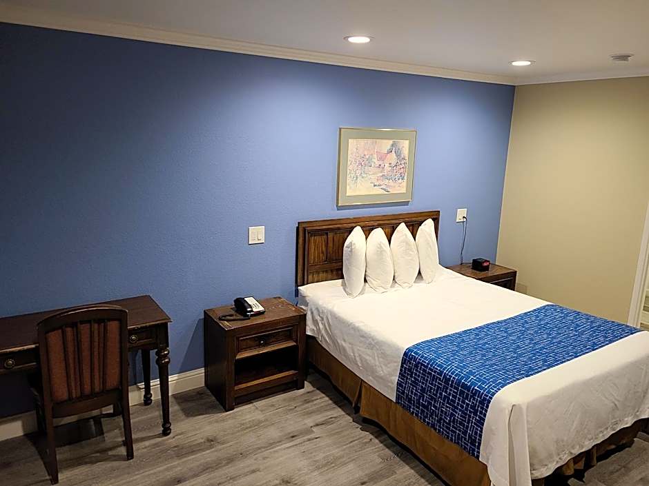 Travelodge by Wyndham Clearlake