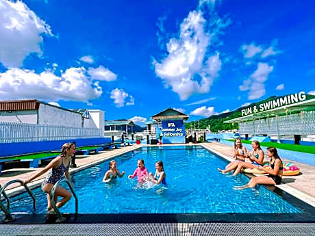 Hotel Baya Phuket - Rooftop Pool, Next to Food Market & Steps to Beach