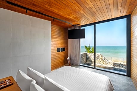 Suite with Private Pool - Beach Front