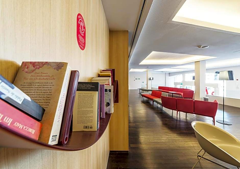 Moov Hotel Porto Centro