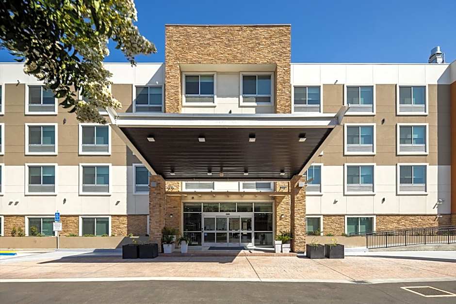 Holiday Inn Express & Suites - San Jose Silicon Valley By IHG