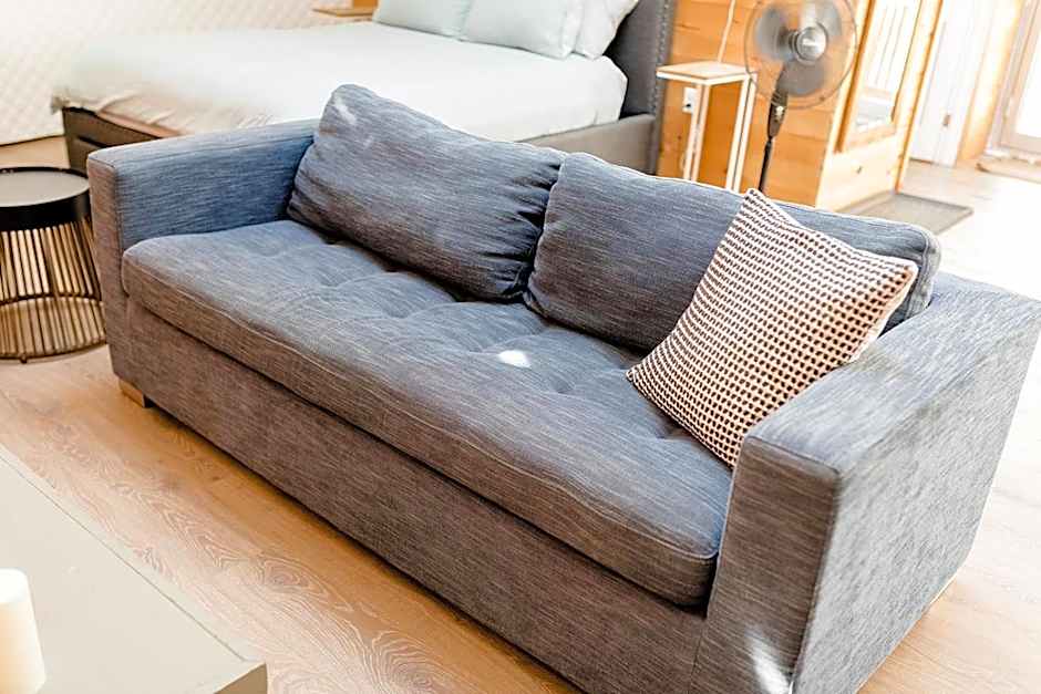 Open Sky Glamping Kawartha Dome