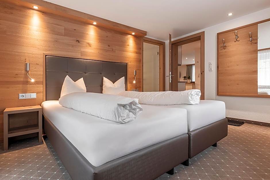 Schmid Rooms Apartments – Ischgl, MO