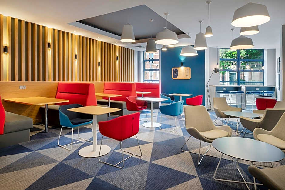 Holiday Inn Express Belfast City Queens Quarter By IHG