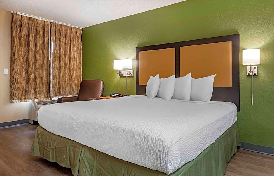 Extended Stay America Select Suites - Jacksonville - Southside - St. Johns Towne Ctr.