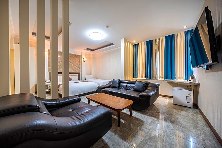 Ansan Seowon Tourist Hotel