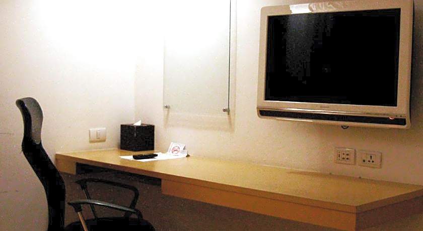 Iyarin@tuk Chang Ratchayothin Hotel