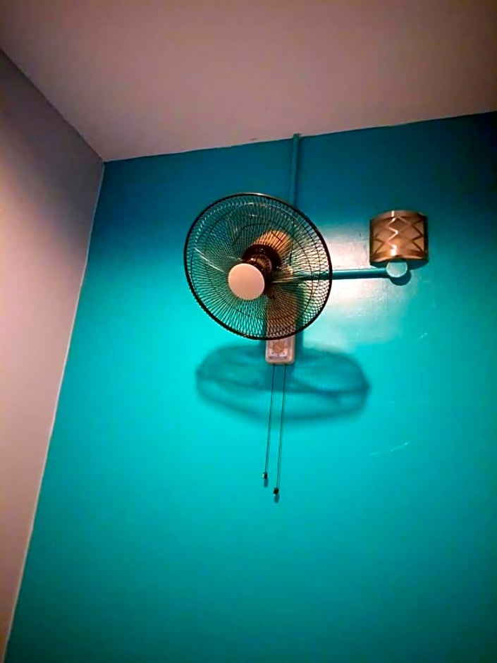 Ghazrins Hotel Dataran Larkin