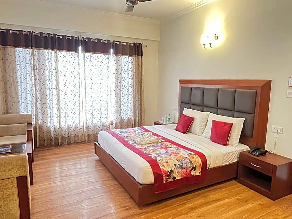 Hotel Chandertal Regency