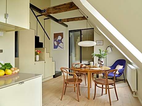 Apēron Apartment Hotel