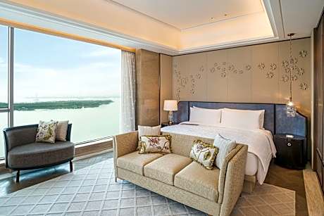 Presidential Suite, Club lounge access, 1 Bedroom Presidential Suite, 1 King, Taihu Lake view