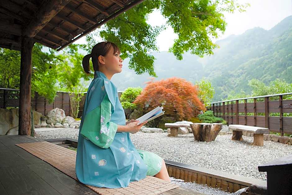 Iya Onsen Hotel Kazurabashi