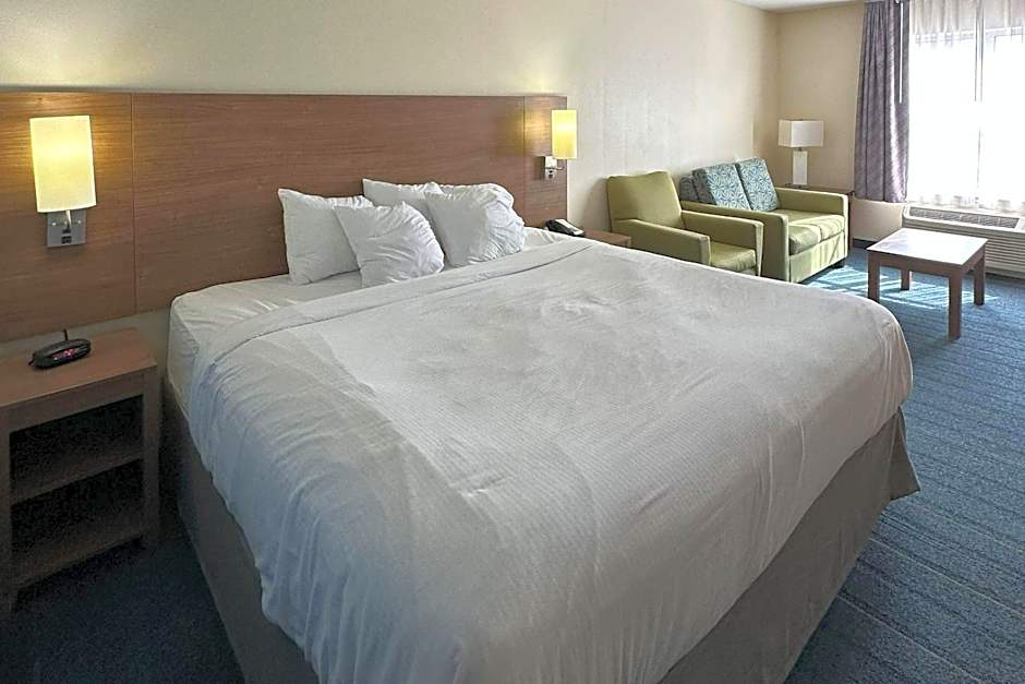 Sleep Inn & Suites Altoona North