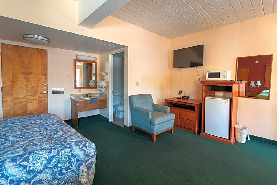 Travelers Inn by OYO Longview Kelso