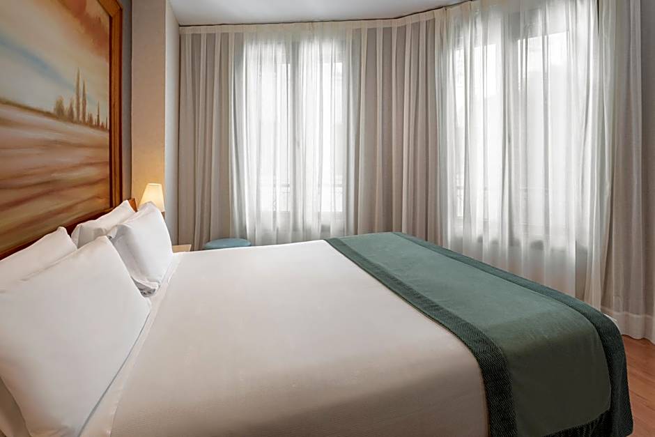 Catalonia Excelsior Hotel