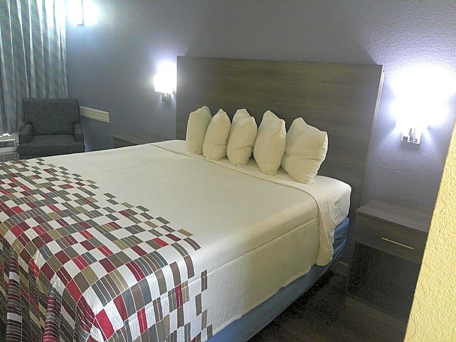 Red Roof Inn Hampton Coliseum