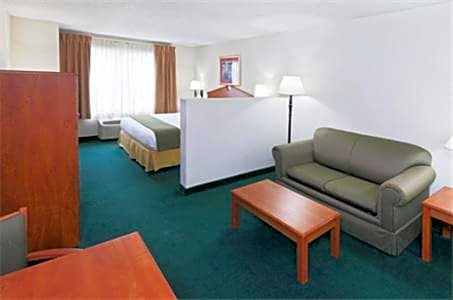 Holiday Inn Express Hotel & Suites Vinita By IHG