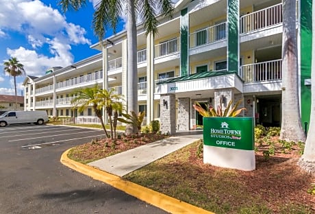 HomeTowne Studios by Red Roof Fort Lauderdale