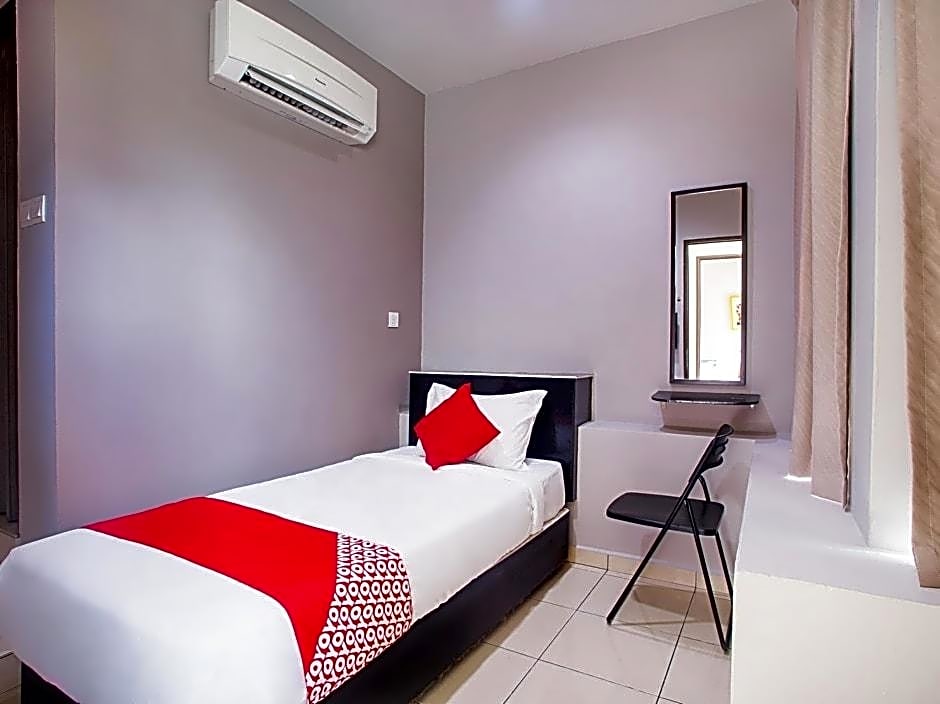 Super OYO 44097 Avatarr Hotel