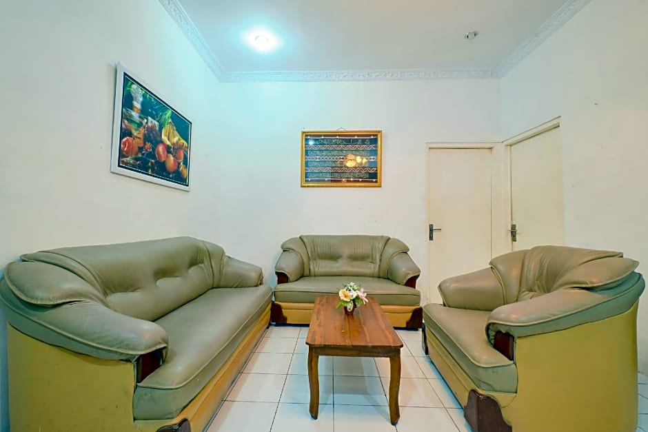 OYO 2394 Hotel Brosta