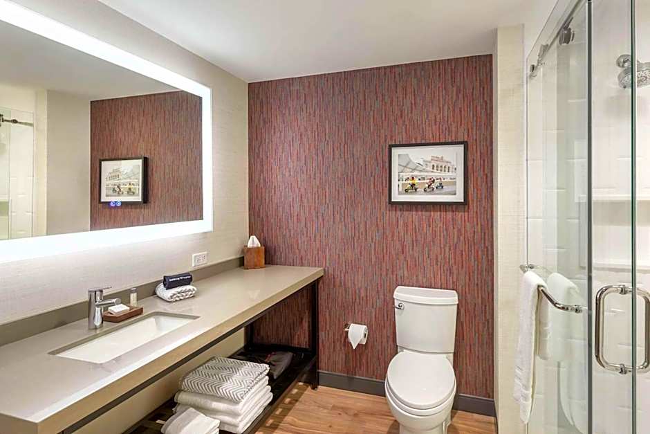 Cambria Hotel Denver Downtown RiNo