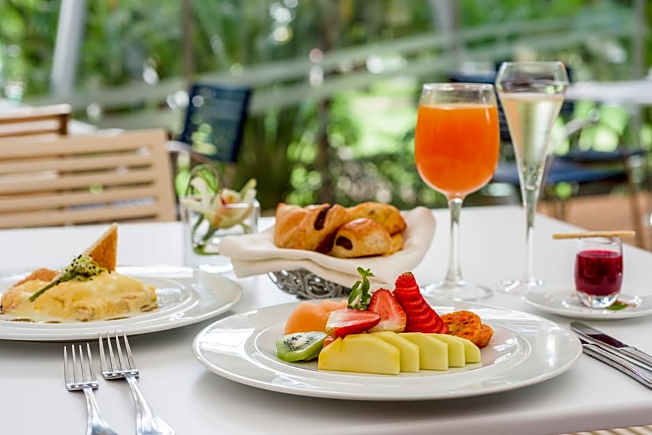 NH Collection Bogotá Royal Teleport