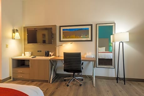 Queen Suite with Two Queen Beds - Non-Smoking