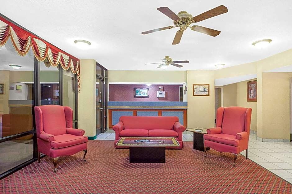 Super 8 by Wyndham Bulls Gap Greeneville Area