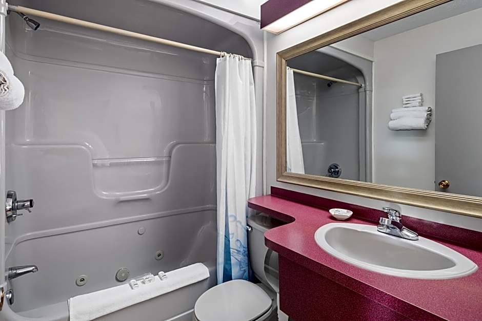 Travelodge by Wyndham Saint Andre