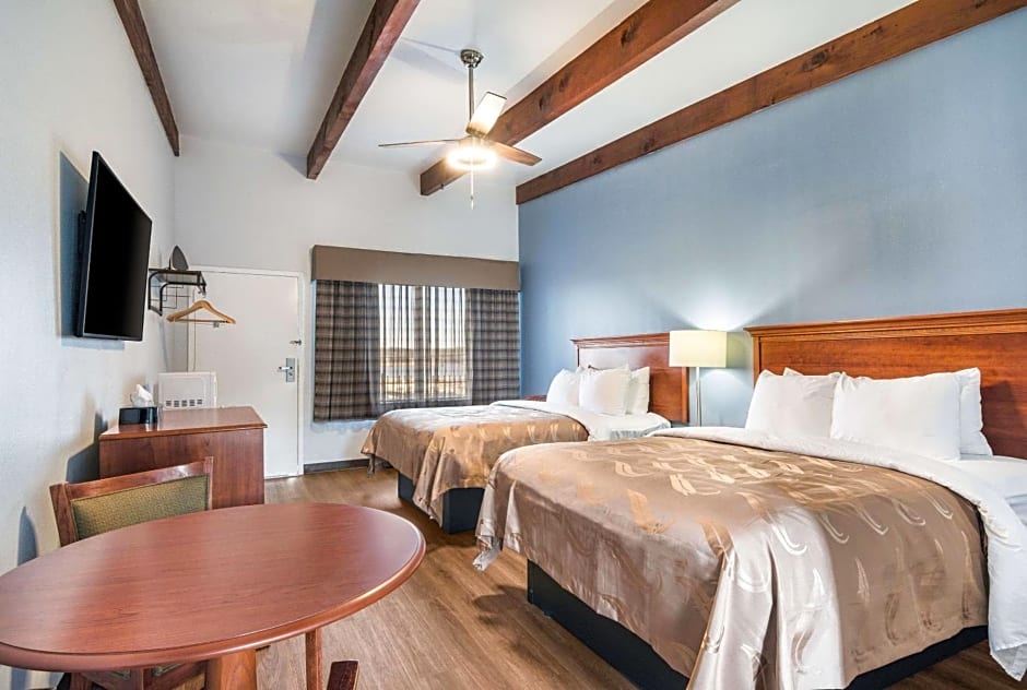 Quality Inn - On The Lake Clarksville-Boydton