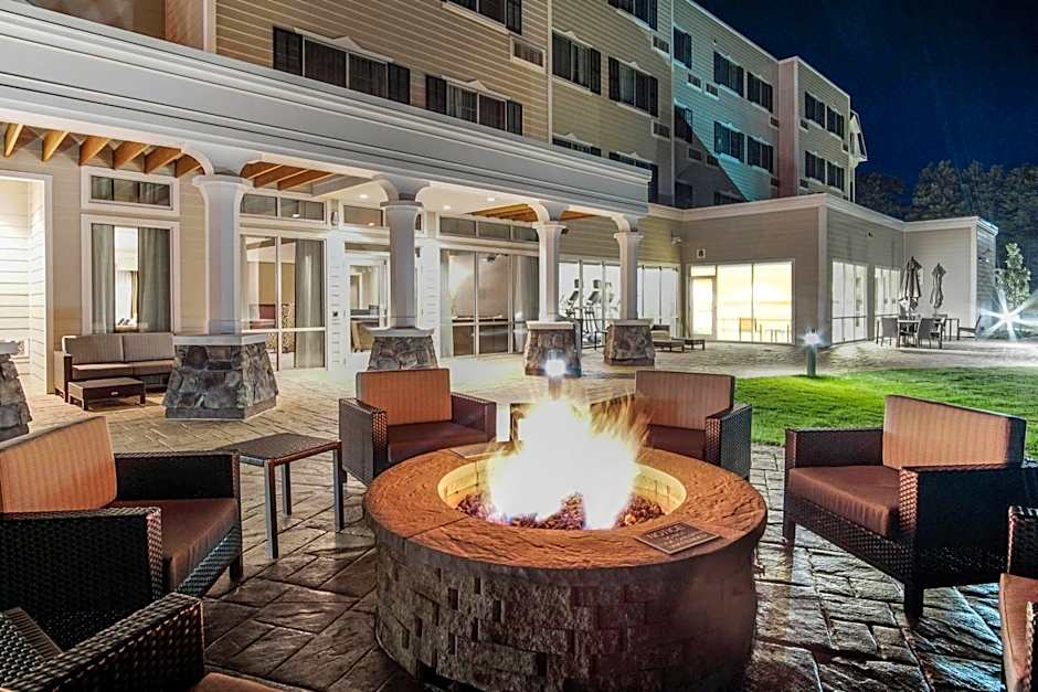 Courtyard by Marriott Lenox Berkshires