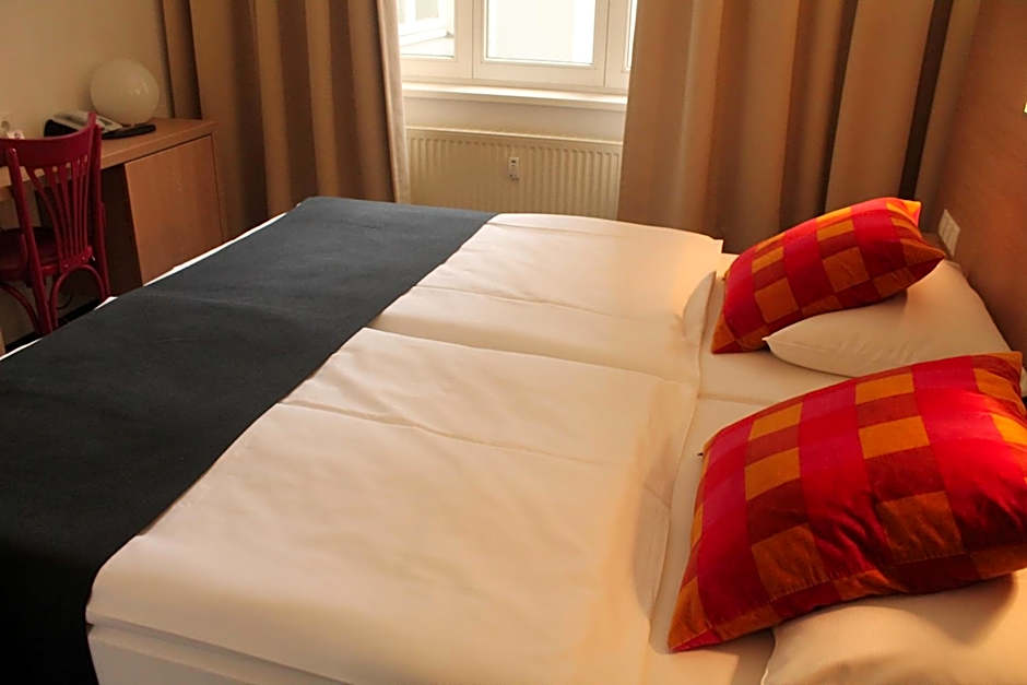 Hotel 38