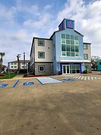 Motel 6-Biloxi, MS - Beach