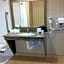Holiday Inn Express & Suites New Buffalo, MI by IHG