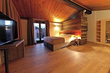 Suite with Sauna