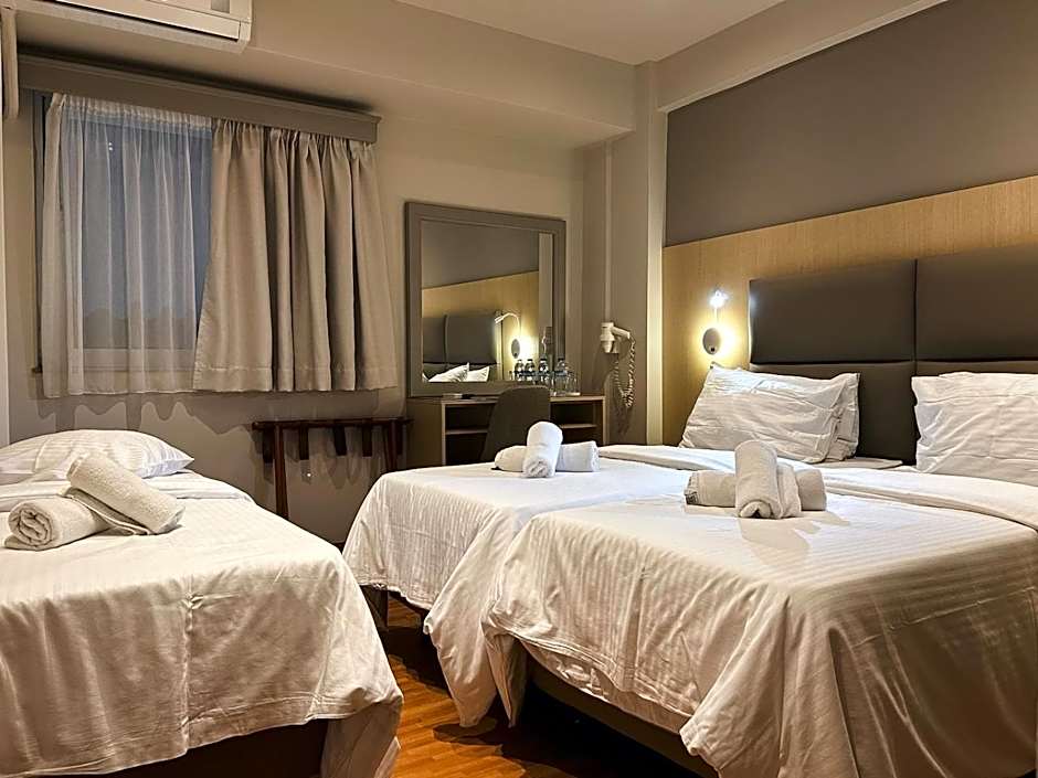 Anemoni Piraeus Hotel