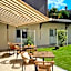 Bloom Hostel Bar & Garden