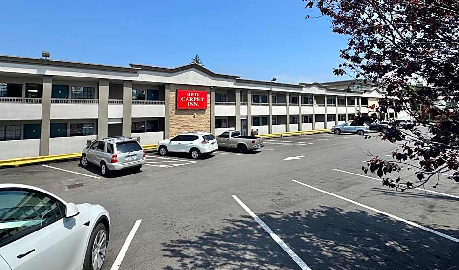 Red Carpet Inn - Stamford