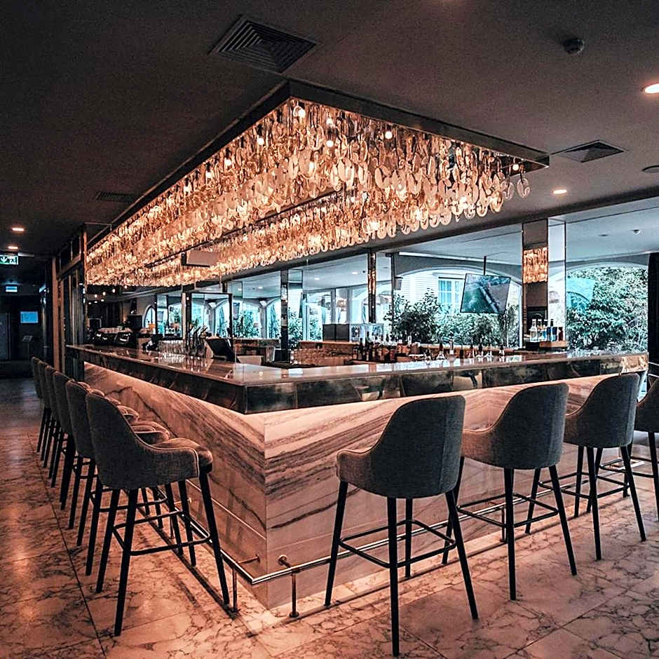 EVENTHOTEL PYRAMIDE & CONGRESS CENTER